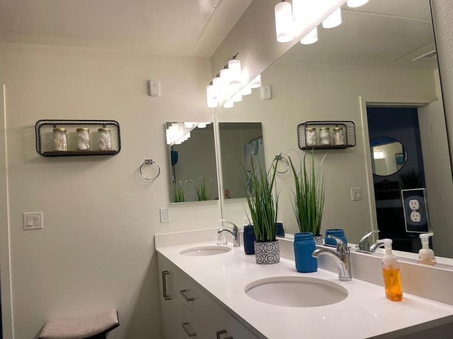 A Perfect Getaway In The Heart Of The Action Apartment Лас Вегас Екстериор снимка