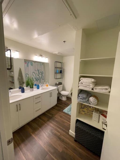 A Perfect Getaway In The Heart Of The Action Apartment Лас Вегас Екстериор снимка